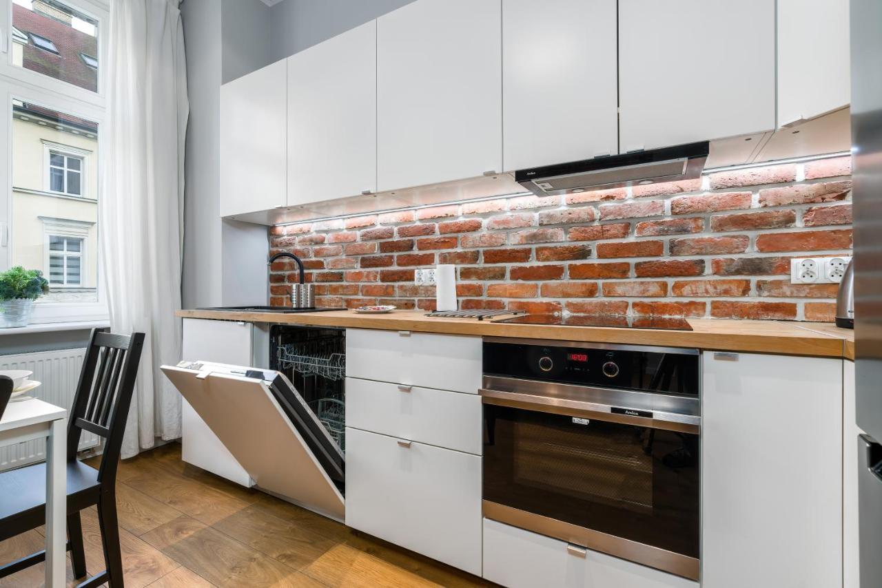 פוזנן Old Town Apartment Garbary By Noclegi Renters מראה חיצוני תמונה