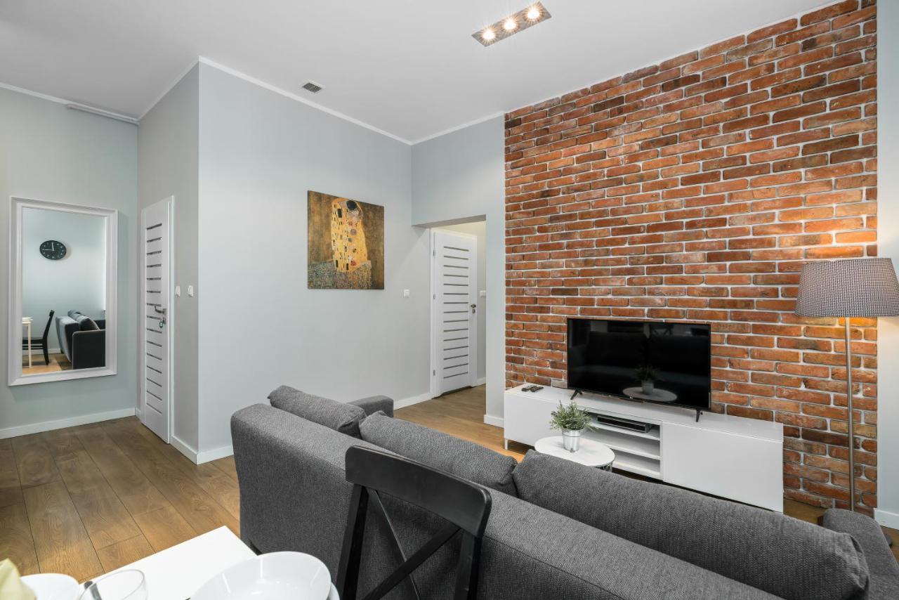 פוזנן Old Town Apartment Garbary By Noclegi Renters מראה חיצוני תמונה