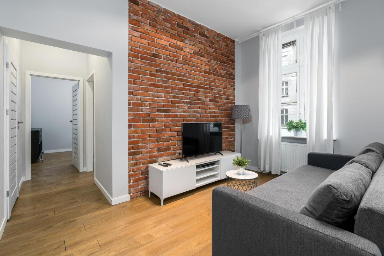 פוזנן Old Town Apartment Garbary By Noclegi Renters מראה חיצוני תמונה